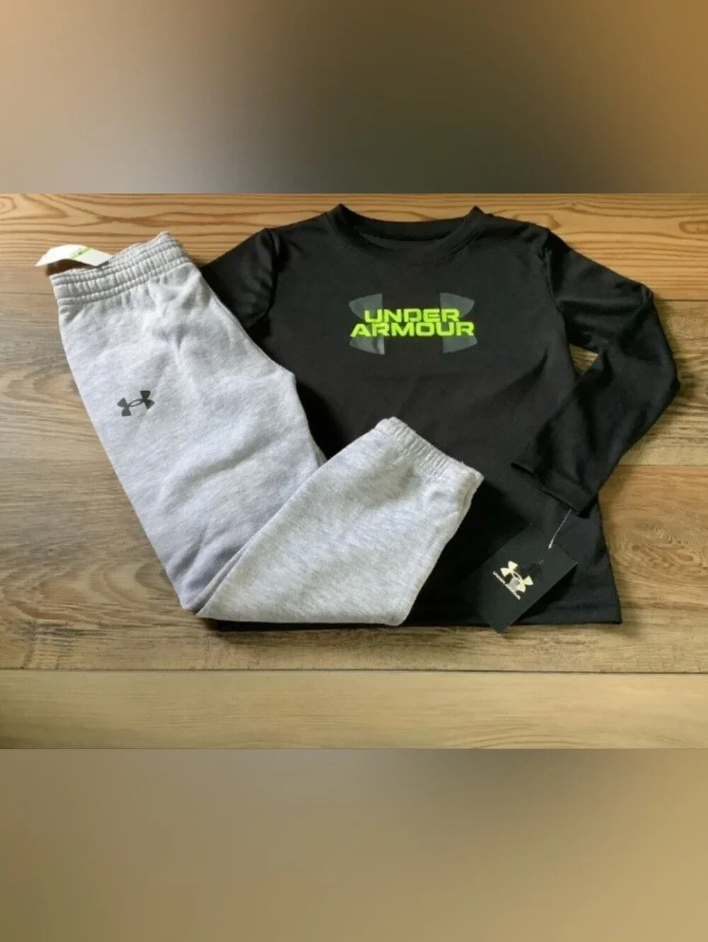 Under Armour Boys  Black Tee & Gray Sweatpants Set Size 4T(NWT)~PRICE IS FIRM~